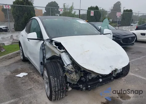 2022 Tesla Model Y from USA, damaged, VIN 7SAYGDEE4NF315356